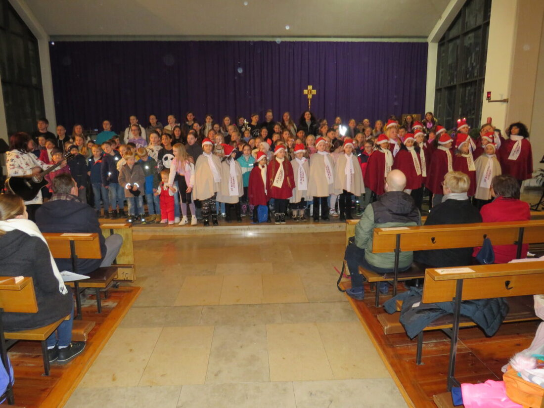Altenstadt/WN. Fünf Partnerschulen aus Tschechien und Deutschland musizierten in der katholischen Pfarrkirche.