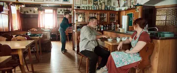 A Hund is a scho: Christina Baumers Hundslinger goes to Hollywood