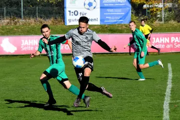 Bezirksliga Nord: FC Amberg und SV Hahnbach grüßen punktgleich von der Spitze