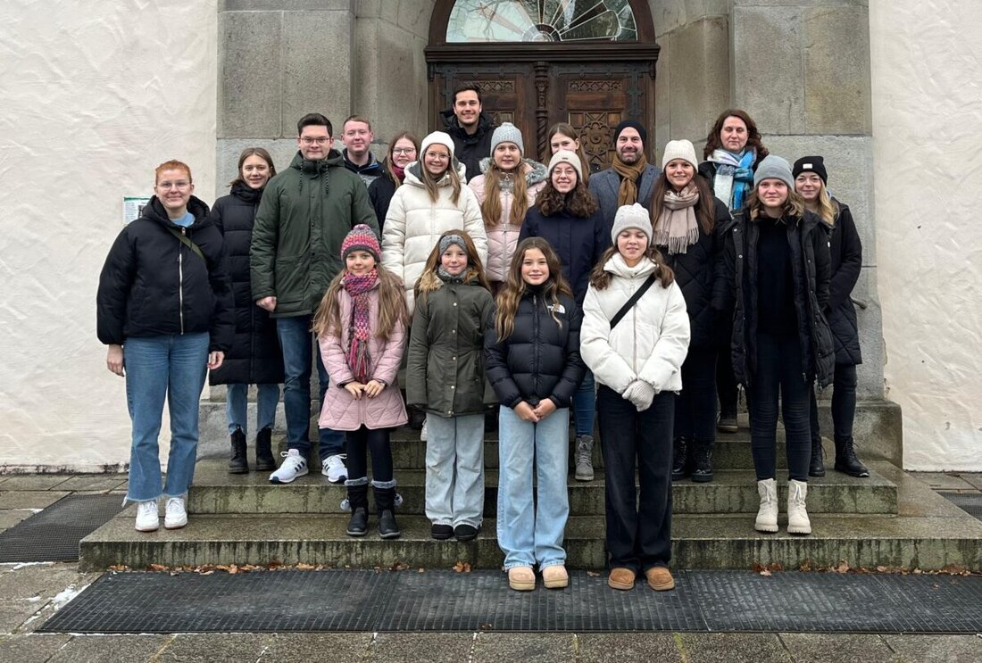 Waldthurn. Am 3. Advent machten sich die Kolpingfamilie und die Katholische Landjugendbewegung (KLJB) auf den Weg, um älteren und kranken Mitbürgern der Pfarrei St. Sebastian eine adventliche Freude zu bereiten.