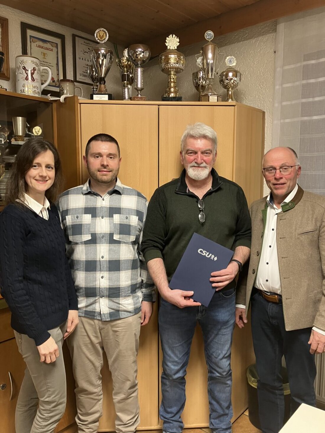 Pressath. Bei der Ortshauptversammlung des CSU-Ortsverbandes am 30. Januar 2025 wurde Andreas Eckert zum neuen Vorsitzenden gewählt. Ein Mitglied wurde zudem für 40 Jahre Treue geehrt.