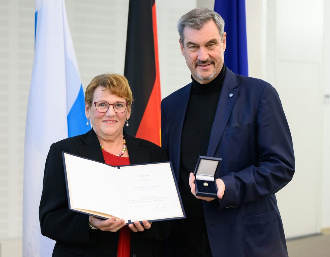 Weiden. Christa Grundler erhielt das Ehrenzeichen des bayerischen Ministerpräsidenten für Verdienste im Ehrenamt. Sie engagiert sich vielfältig im BVS Weiden und leitet mehrere Sportabteilungen.