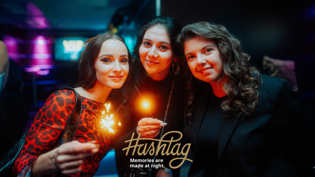 Weiden. Willkommen 2025! Auch die Partygäste im Hashtag begrüßten das neue Jahr.