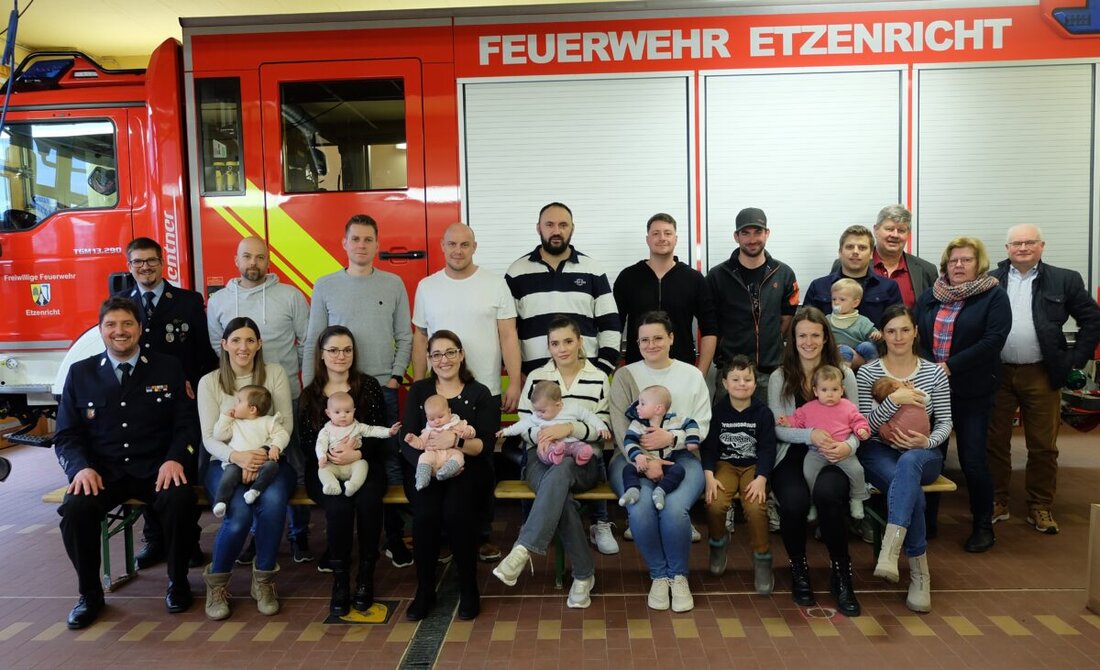 Etzenricht. Unter dem Motto „Rauchmelder retten auch dein Leben“ gingen von der Etzenrichter Feuerwehr Einladungen an die Eltern der Neugeborenen des vergangenen Jahres hinaus.