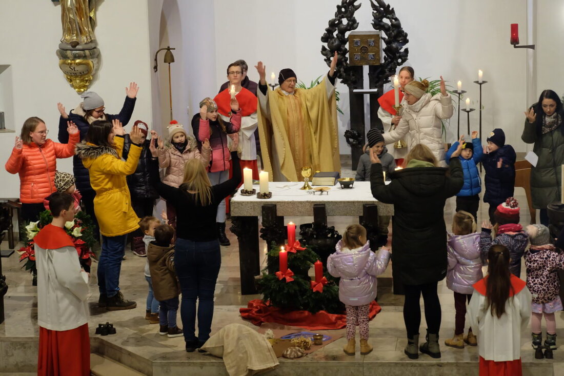 Etzenricht. Die Erwartungen der Verantwortlichen wurden voll und ganz erfüllt und so konnte das Jubiläum zum 50. Jahrestag der Eröffnung des Etzenrichter St. Nikolaus Kindergartens gebührend gefeiert werden.