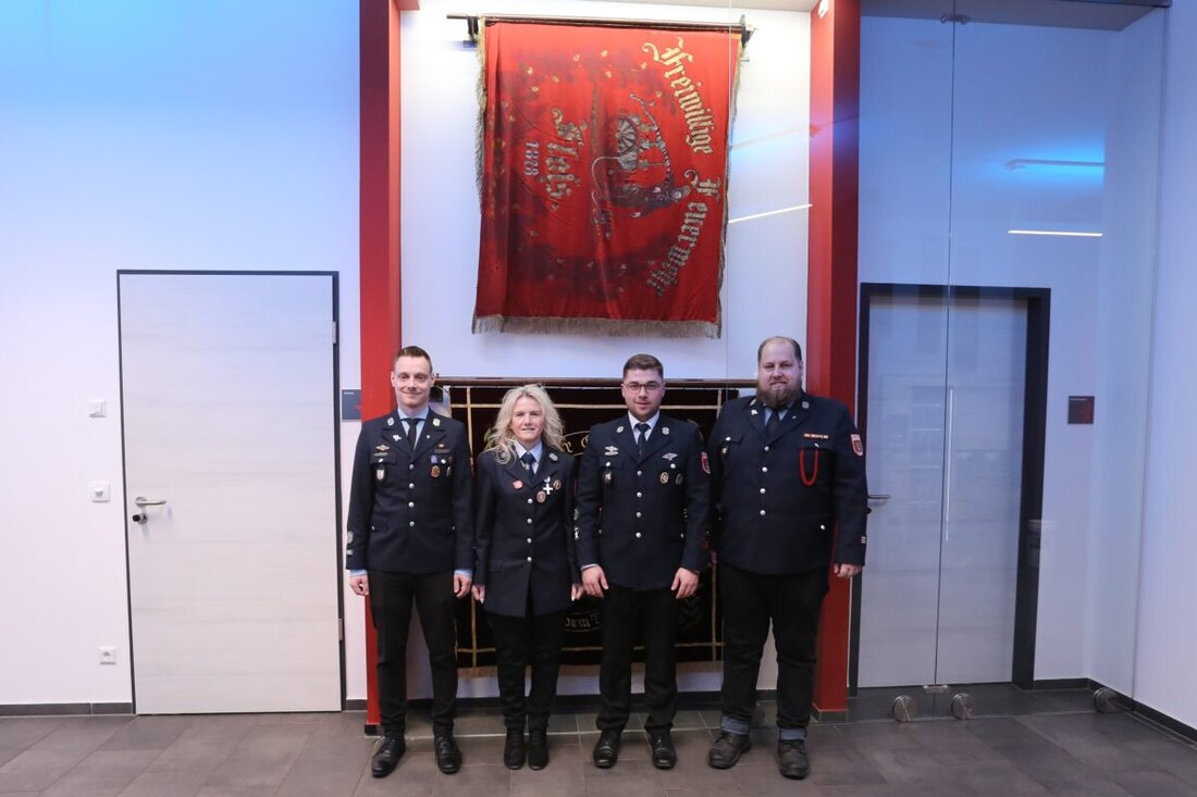 Floß. Die Freiwillige Feuerwehr Floß blickte auf ein ereignisreiches Jahr 2024 zurück und bestätigte bei ihrer Jahreshauptversammlung die Vorstandschaft für weitere sechs Jahre.