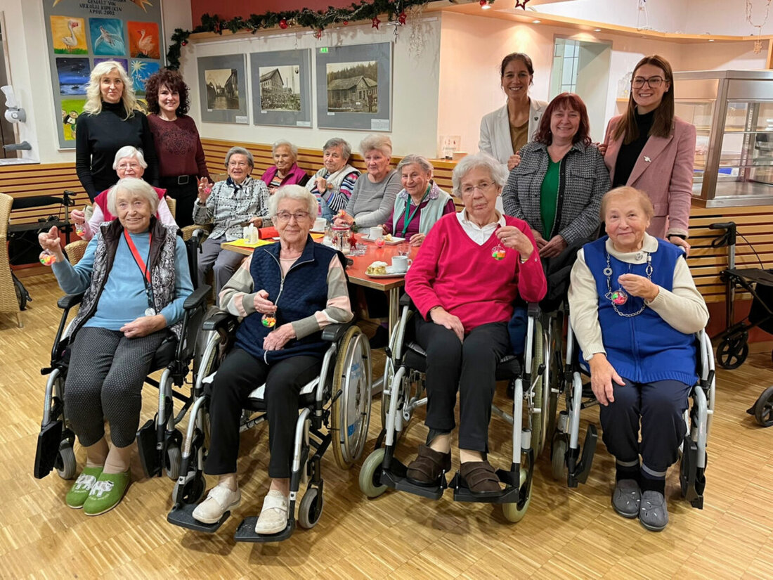 Schwandorf. Schüler aus der französischen Partnerstadt Libourne besuchten Schwandorf im Rahmen eines Schüleraustauschs und erhielten Weihnachtsgeschenke.