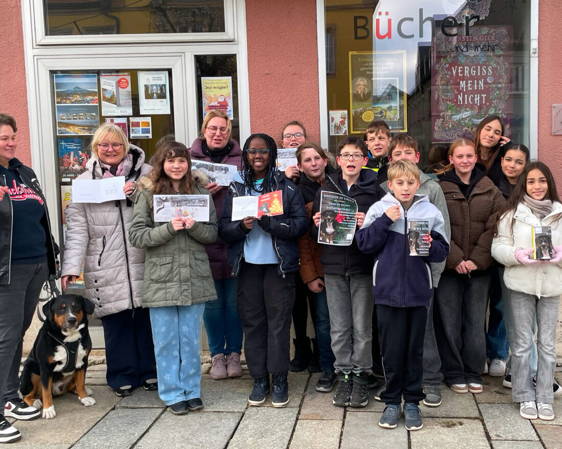 Kemnath. Schüler der Realschule Kemnath haben ein weihnachtliches Buch verfasst, welches in lokalen Geschäften gegen Spende erhältlich ist. Die Geschichte soll allen Freude bereiten, unabhängig von ihrer momentanen Stimmung.