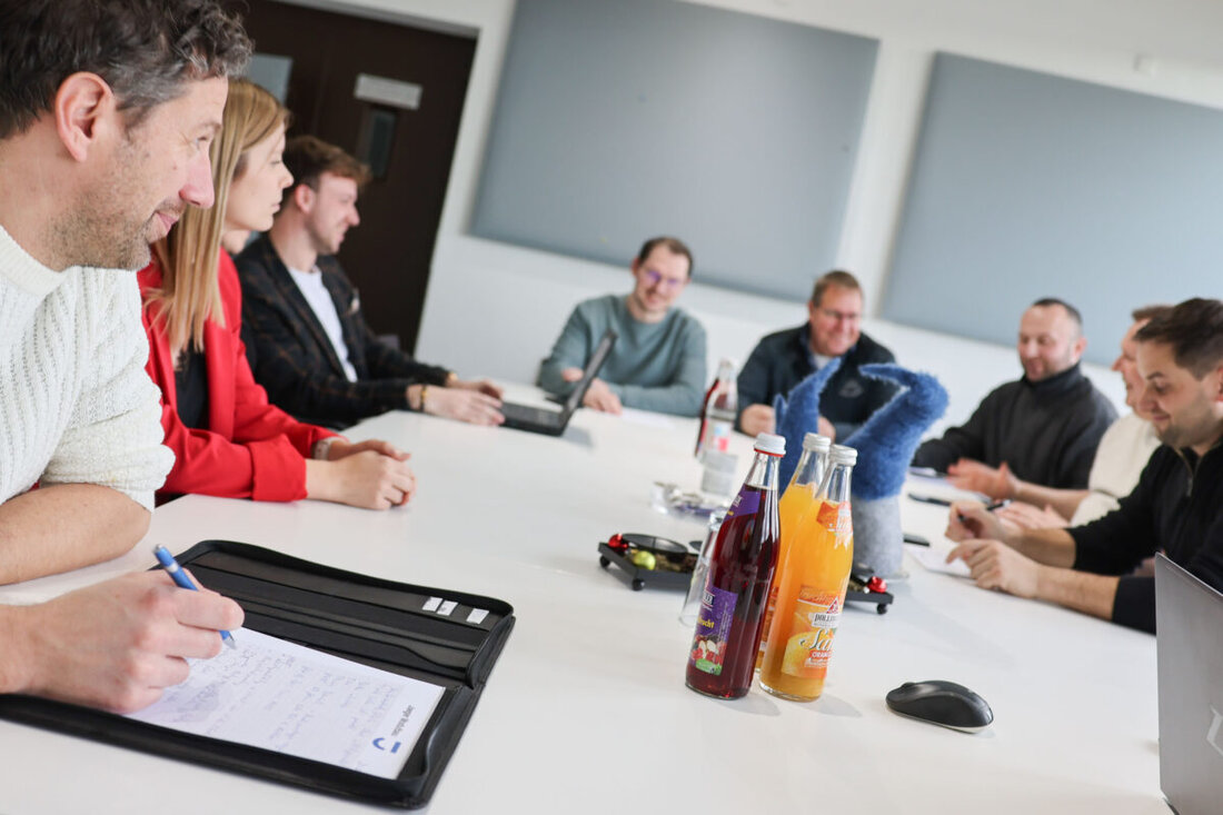 [Advertorial] Weiden. Eines gibt es bei der Firma Jaeger Modulbau garantiert nicht: Langeweile. Im Gegenteil, die Arbeit beim Generalunternehmer von Stahl- und Holzmodulbauprojekten verspricht Abwechslung, Spaß und Faszination.     