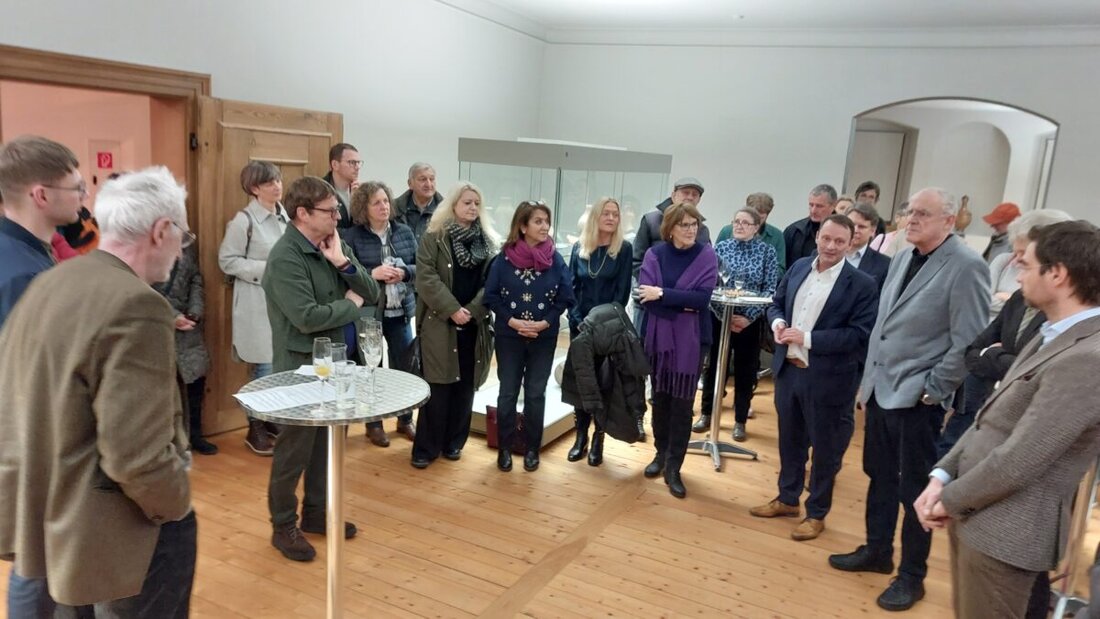 Weiden. Der Förderverein des Internationalen Keramikmuseums "Die Keramischen" und der Kunstverein Weiden laden zum traditionellen Neujahrsempfang.