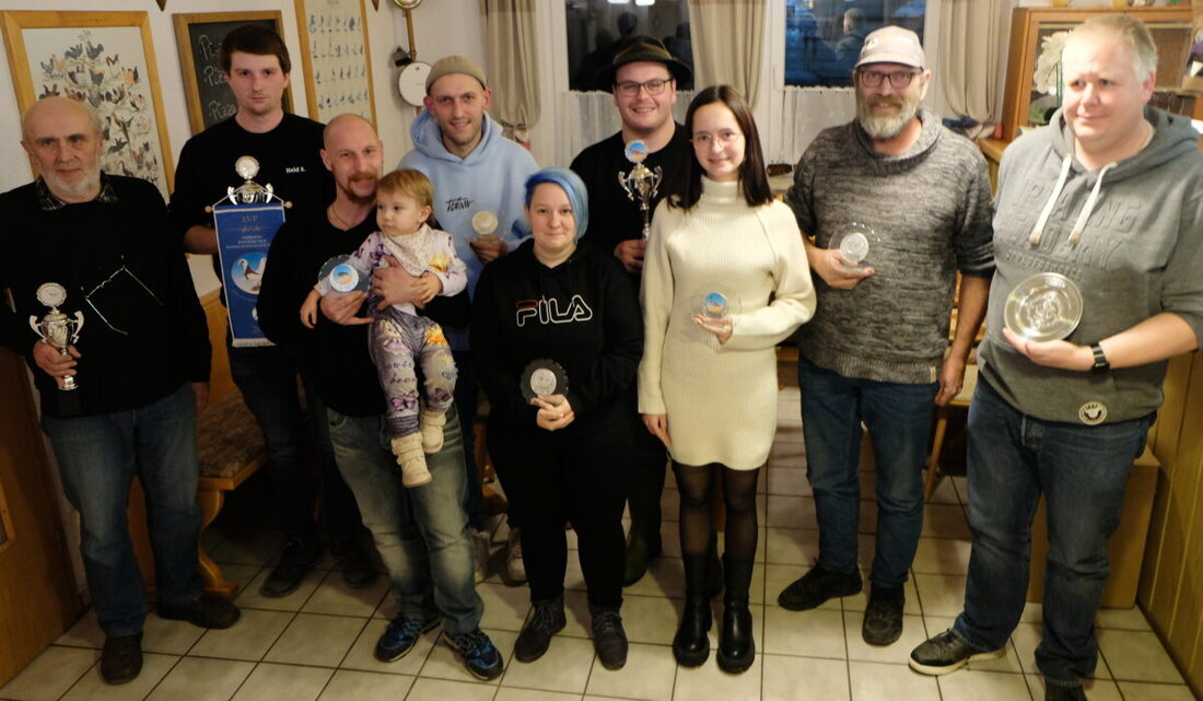Speinshart. Zum Jahresende feierten die Kleintierzüchter von Speinshart und Tremmersdorf ihre Vereinsmeister mit Pokalen und Ehrenpreisen.