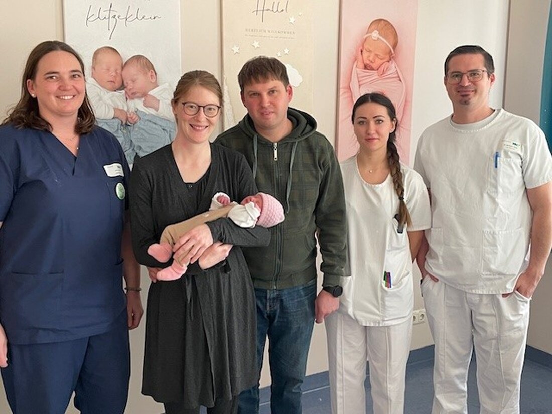 Weiden. Merle ist das erste 2025 geborene Baby am Klinikum Weiden, geboren um 2.56 Uhr an Neujahr. 2024 wurden in Weiden insgesamt 1.473 Kinder geboren, ein Anstieg gegenüber 2023.