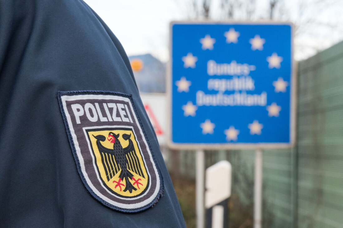 Waidhaus. Ein 38-jähriger Ukrainer wurde bei Grenzkontrollen auf der Autobahn A6 festgenommen, weil er sich 872 Tage zu lange im Schengenraum aufgehalten hatte.