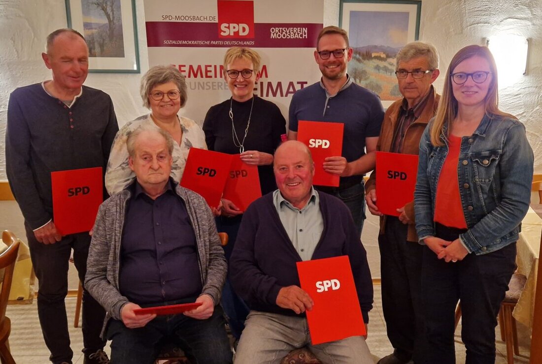 Moosbach. Bei der diesjährigen Jahreshauptversammlung des SPD-Ortsvereins Moosbach wurden langjährige Mitglieder für ihre treue Unterstützung und ihr Engagement geehrt.