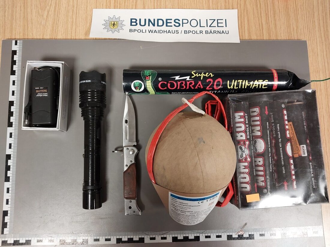 Waidhaus / Waldsassen. Die Fahnder der Bundespolizeiinspektion Waidhaus und des Bundespolizeireviers Bärnau hatten am Wochenende wieder alle Hände voll zu tun.