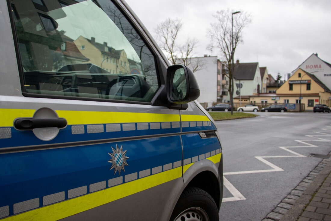 Schwandorf. Ein 77-Jähriger wurde beim Einkaufen von Betrügern um Geld erleichtert, als er für eine vermeintliche Spende angesprochen wurde. Die Polizei warnt vor betrügerischen Bettlern.
