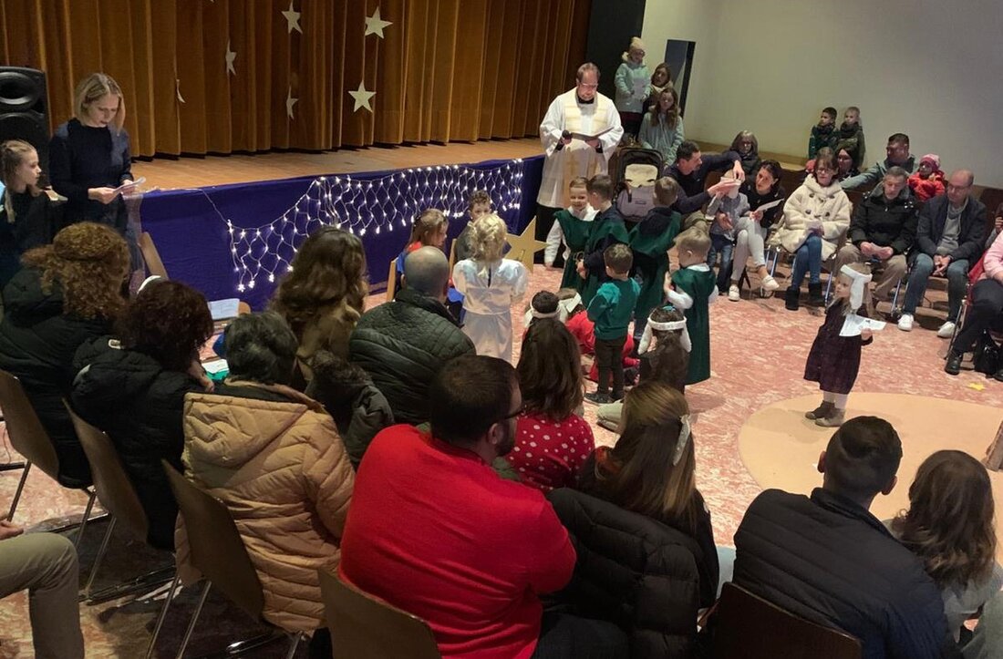 Grafenwöhr. Familien mit kleinen Kindern feierten im Jugendheim einen stimmungsvollen Start in die Weihnachtszeit mit einem kindgerechten Krippenspiel und gemeinsamen Weihnachtsliedern.