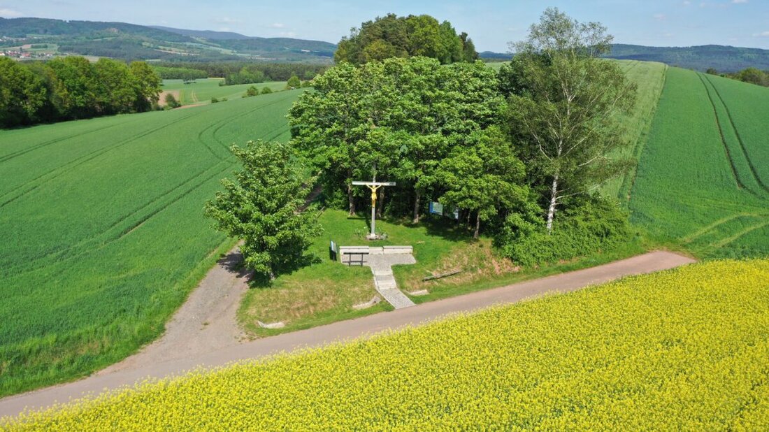 Kastl. In der Pfarrei Kastl vertraut man bei unheilvollen Wetterlagen auf den traditionellen Wettersegen und die schützende Kraft des Rauhen Kulms. Der historische Pfarradministrator Augustin Klier dokumentierte im 18. Jahrhundert eindrücklich, wie das Wetter das Leben der Gemeinde bestimmte.