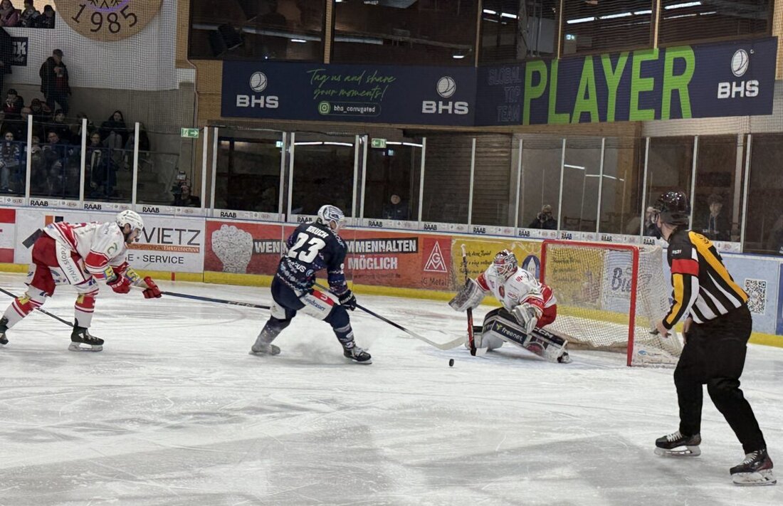 Weiden. Mit einem souveränen 5:2-Sieg gegen die Eispiraten Crimmitschau erobern die Blue Devils erstmals den begehrten zehnten Platz in der DEL2.