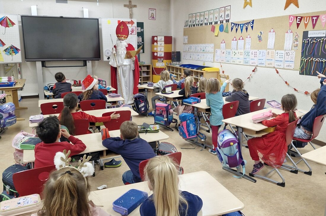 Eschenbach.  An der Markus-Gottwalt-Schule in Eschenbach wurde diesmal ein Sieger gekürt und der Nikolaus kam ins Klassenzimmer.