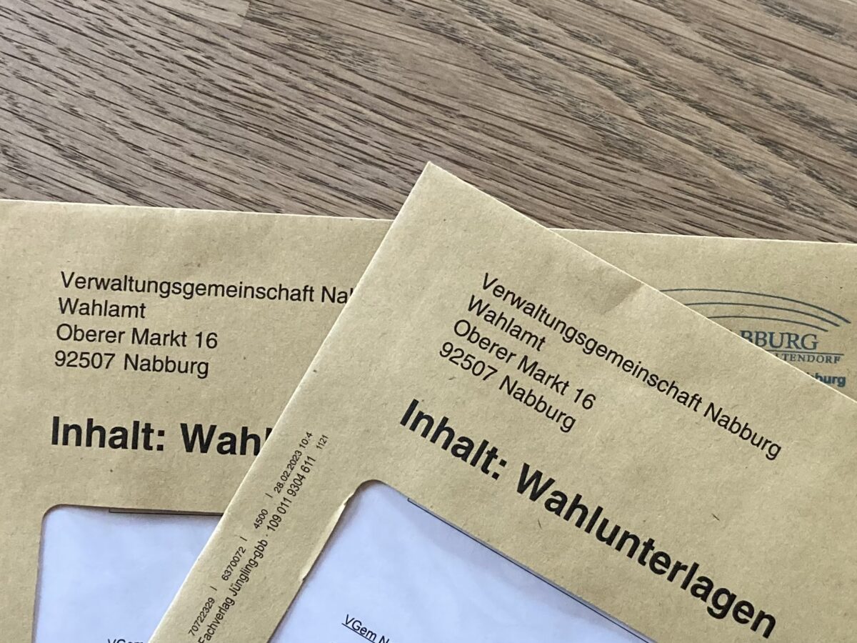 Kurz notiert: Neustadt a. d. Waldnaab - Wahlunterlagen Abholung
