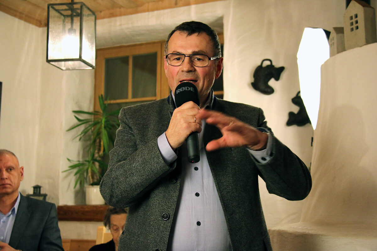 Paulus Mehlers Migrations-Ruckrede: Migranten sichern den Erfolg der Tirschenreuther Tuchfabrik
