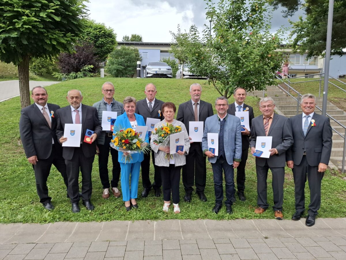 Eslarn ehrt Bürger für außerordentliches Engagement