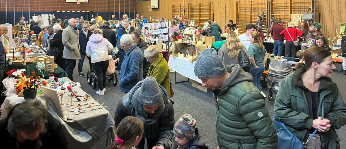 Wiederbelebter Hobbykünstlermarkt ein voller Erfolg