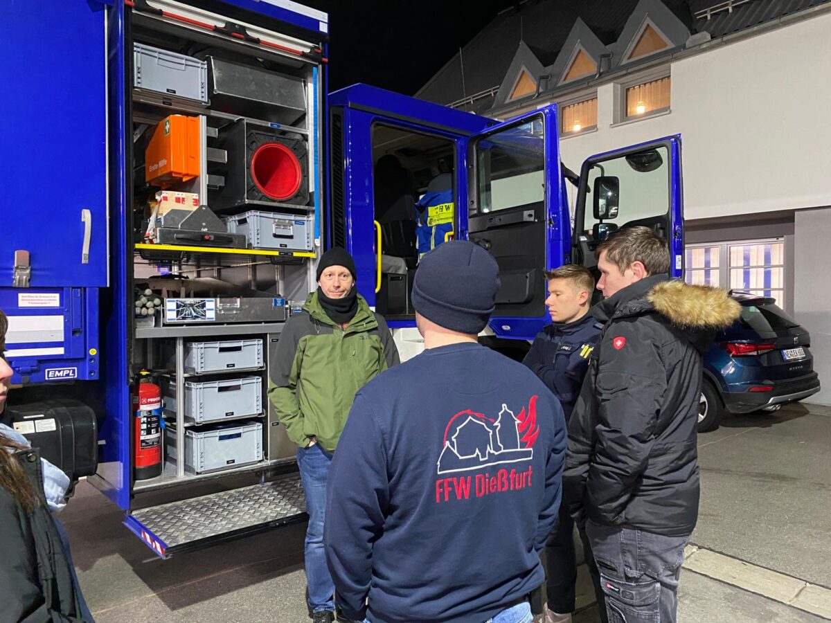 Feuerwehr Dießfurt zu Gast beim THW Weiden