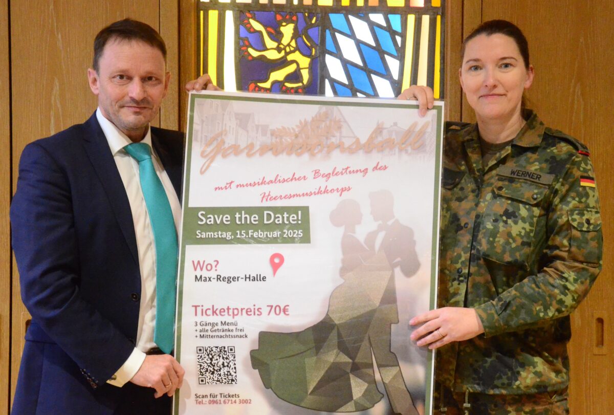 Panzerartilleriebataillon feiert mit Garnisonsball 70 Jahre Garnisonsstadt Weiden