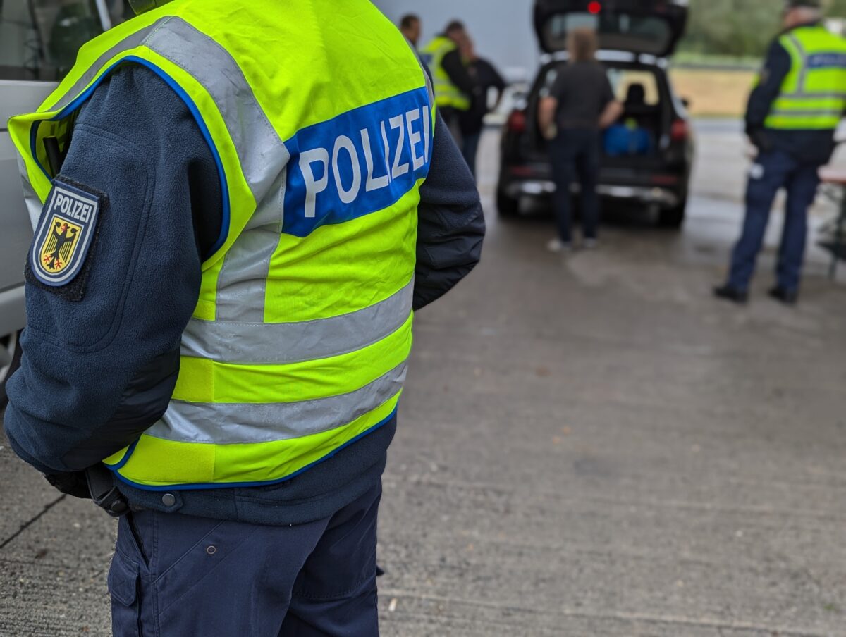 Erfolgreiche Grenzkontrollen: Sechs Haftbefehle vollstreckt