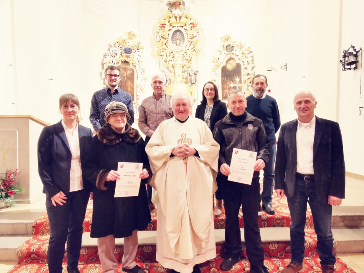 Neugestaltung in Eslarner Kirchenverwaltung