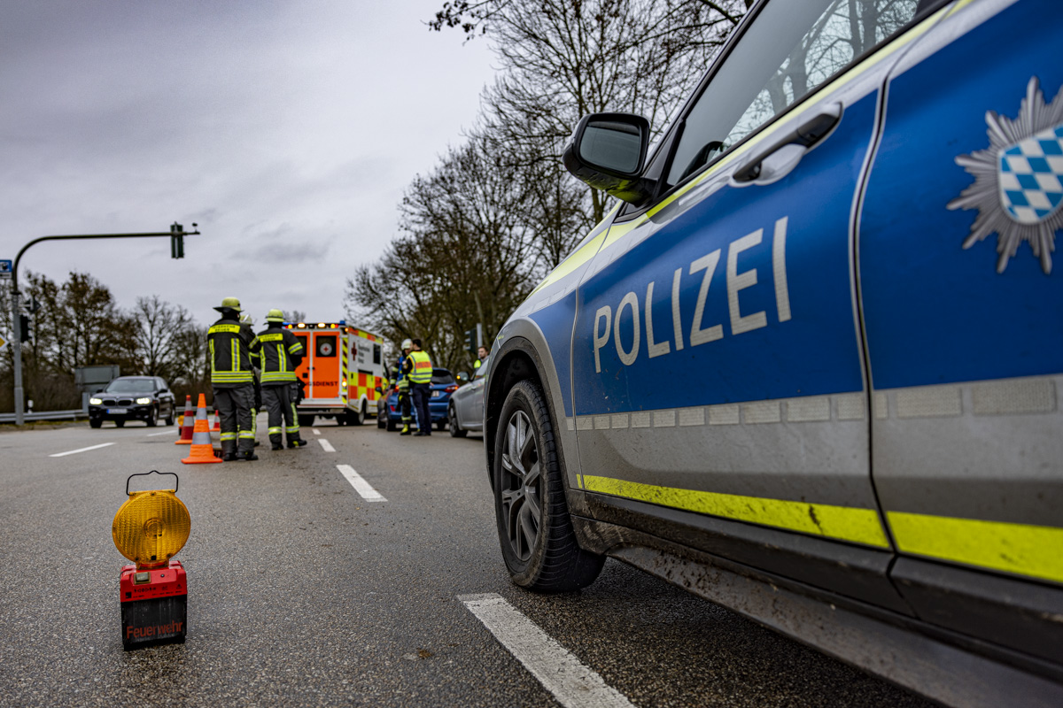 Busunfall auf A93 bei Weiden Schwerverletzte und Sperrungen