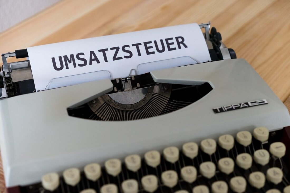 Nordoberpfalz. Das Bundesministerium der Finanzen plant eine Umsatzsteuerpflicht für Weiterbildungsangebote, was von Volkshochschulen als Bedrohung für Bildung und Demokratie gesehen wird. Sie fordern einen Stopp des Vorhabens und einen Dialog, da solche Maßnahmen Weiterbildung erschweren und gesellschaftliche Teilhabe einschränken könnten.