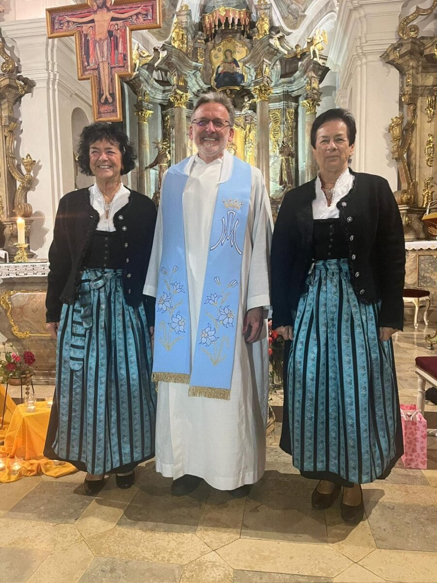 Rorate Andacht mit den „Zupfer-Moidln“